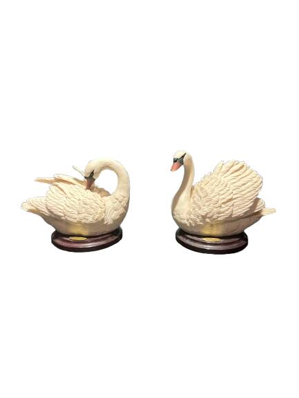Set of two sculptures representing swans by Guiseppe Armani