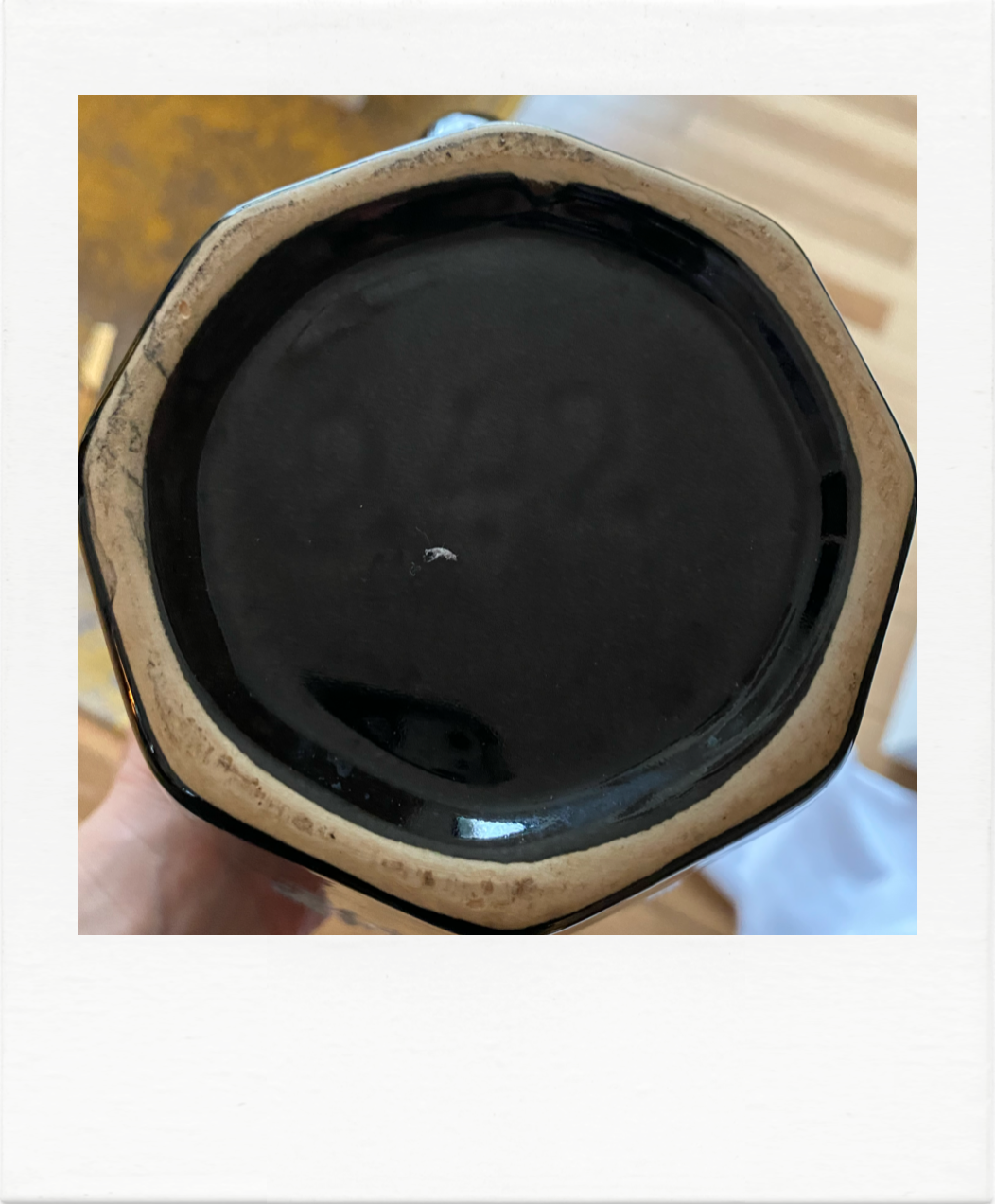 Large pitcher in sandstone blazed great fire