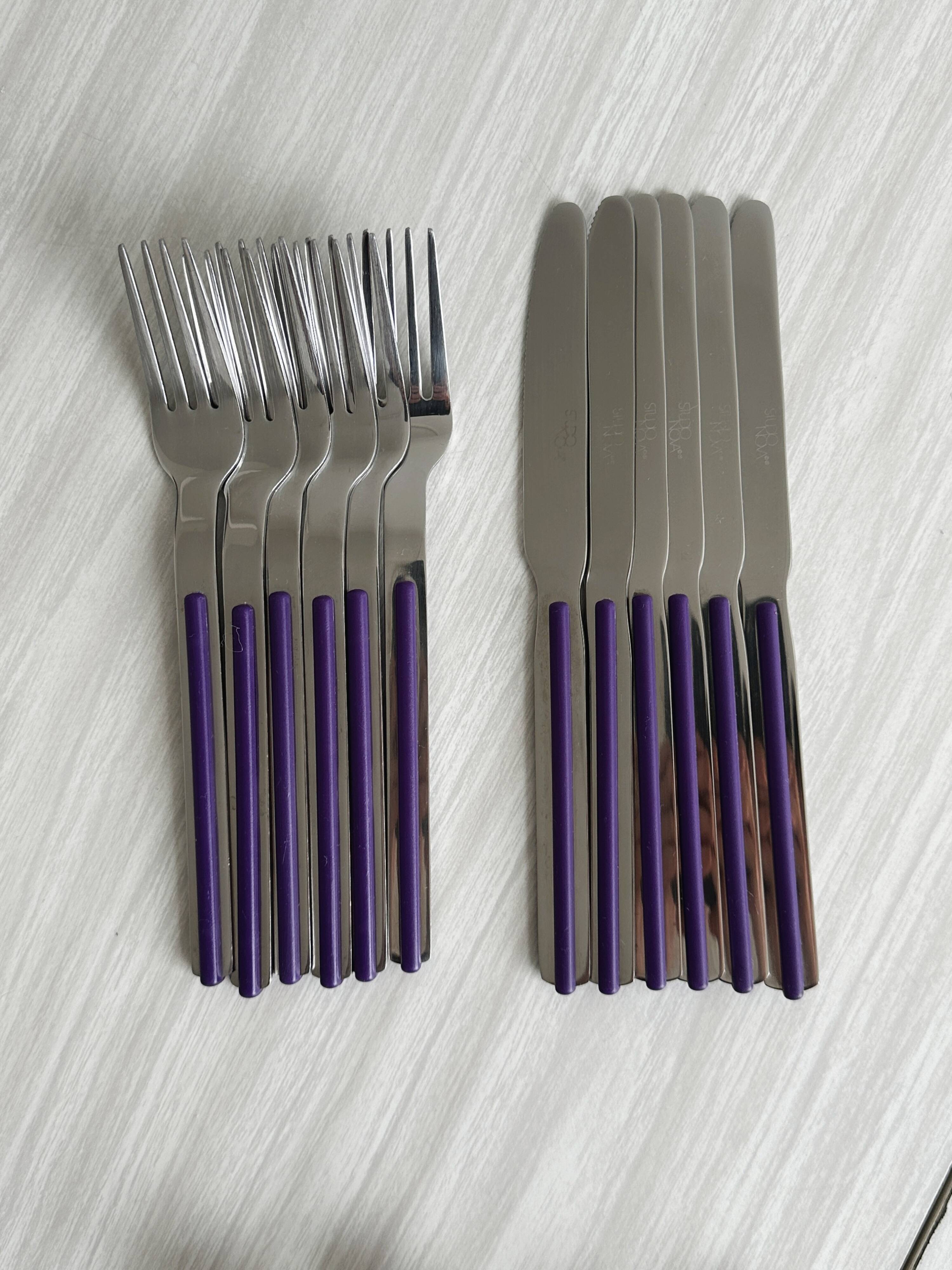 Set of 24 stainless steel and purple plastic cutlery