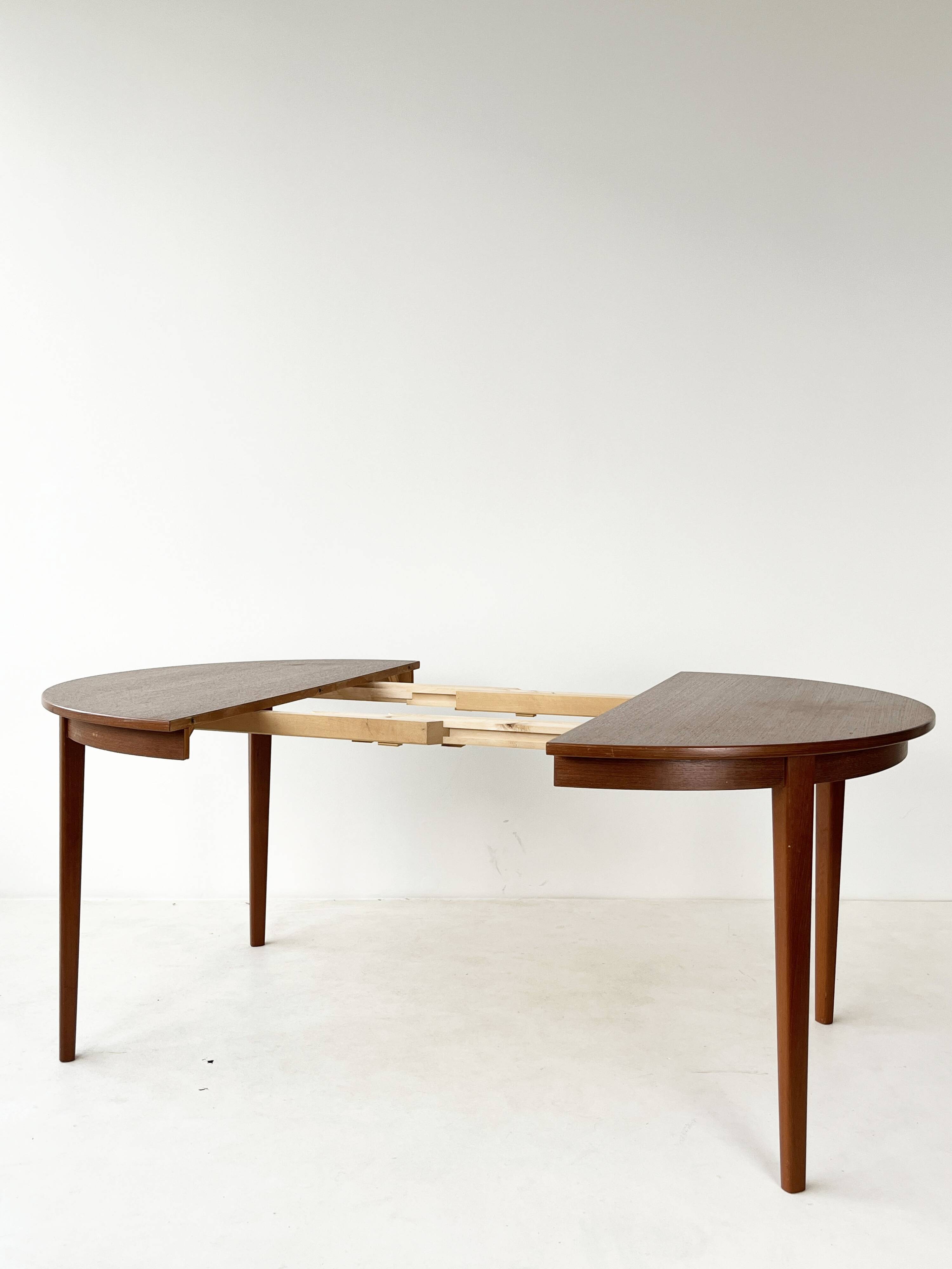 Table ronde extensible en teck