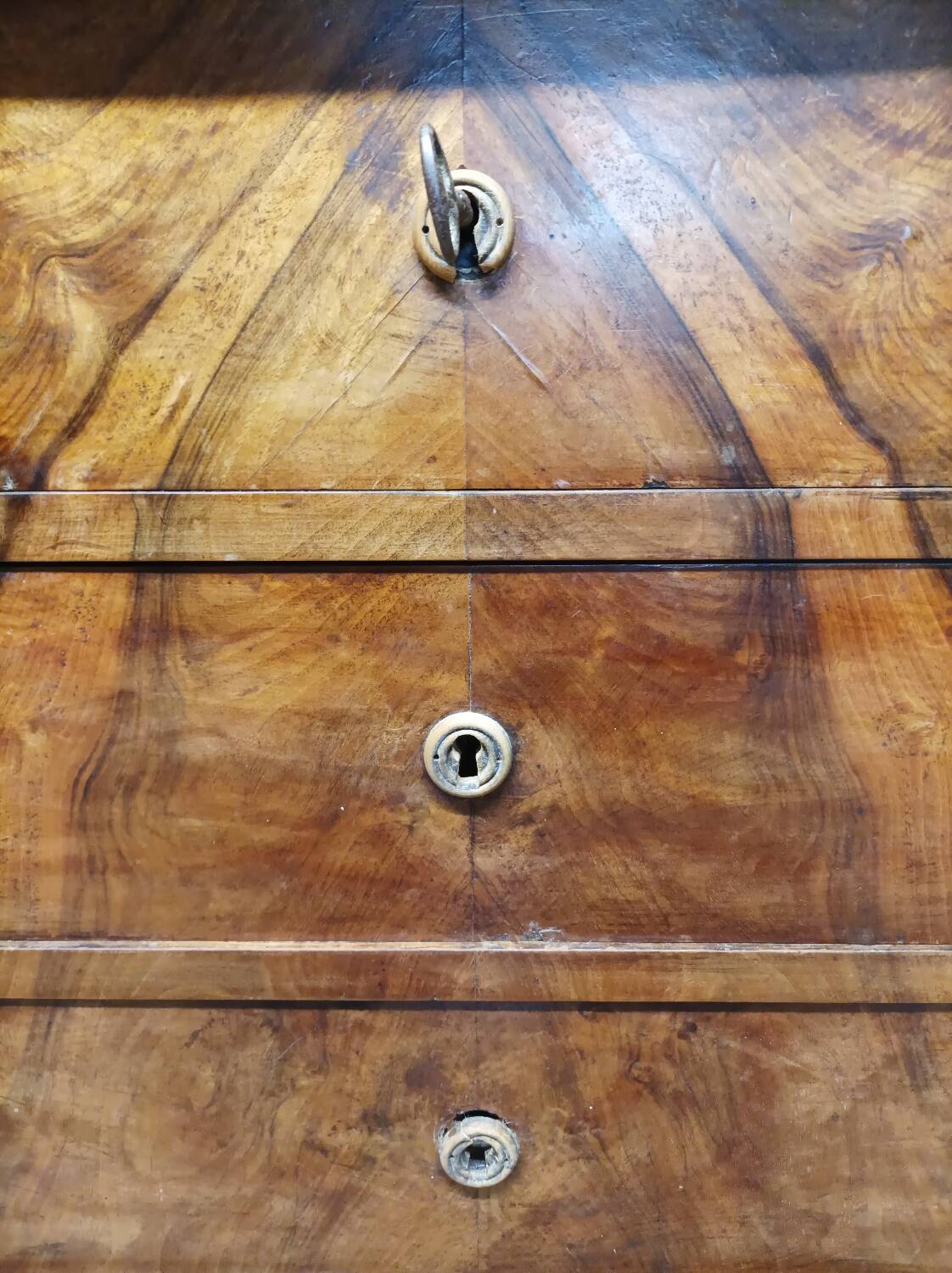 Antique Louis Philippe chest of drawers with 4 drawers and marble