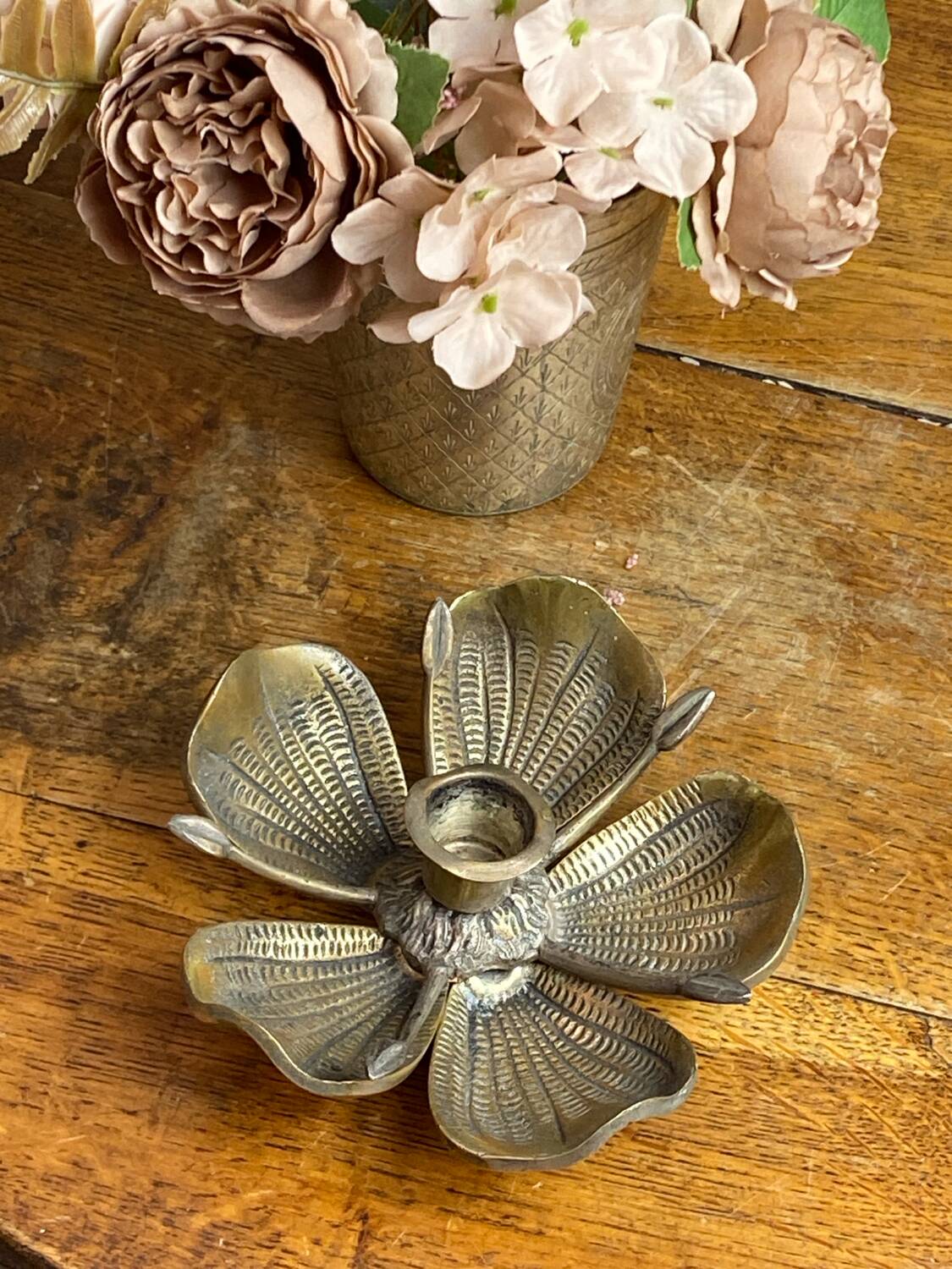 Bougeoir fleur en bronze, pétales amovibles