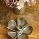 Bougeoir fleur en bronze, pétales amovibles