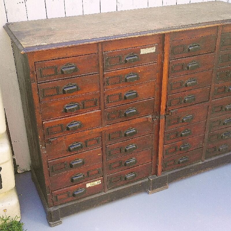 Administration trade cabinet 32 varnished wood drawers