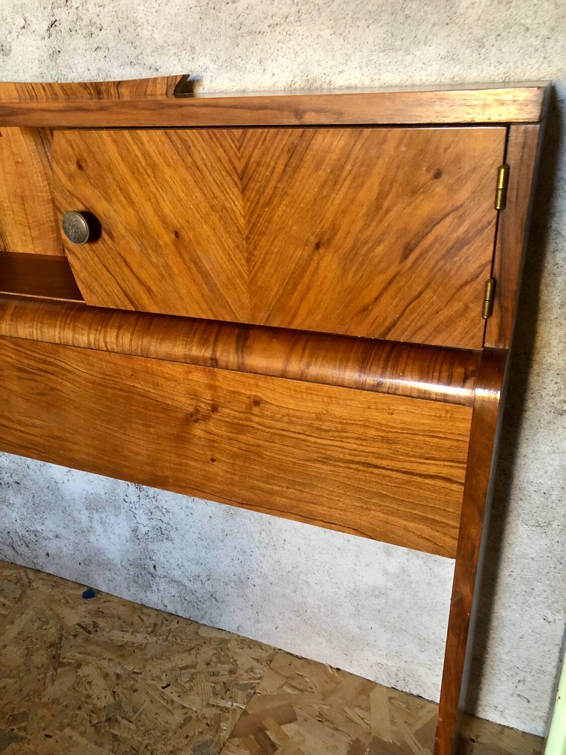 Cozy empty pockets sideboard