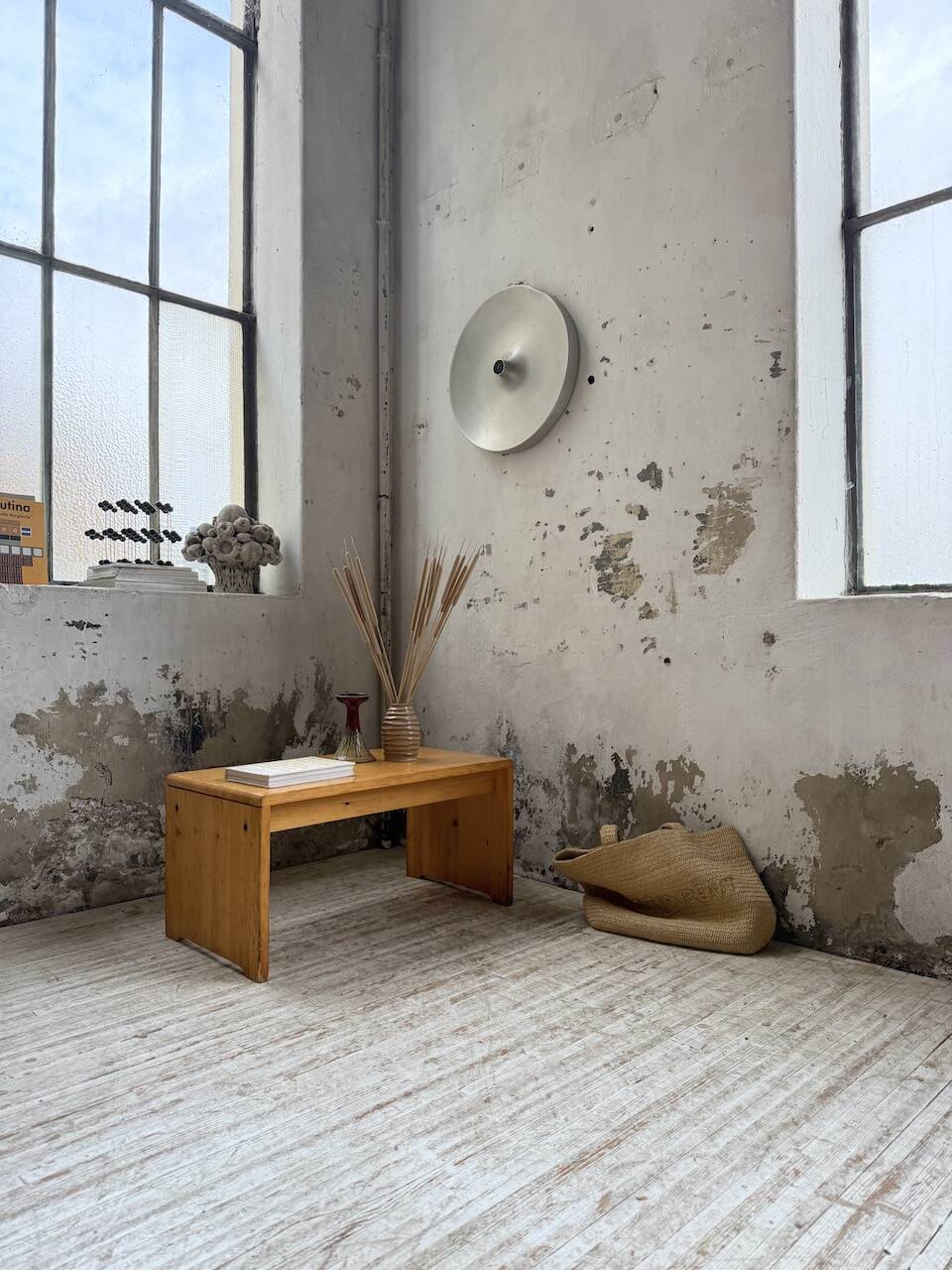 Coffee table in Perriand style, Les Arcs 1800.