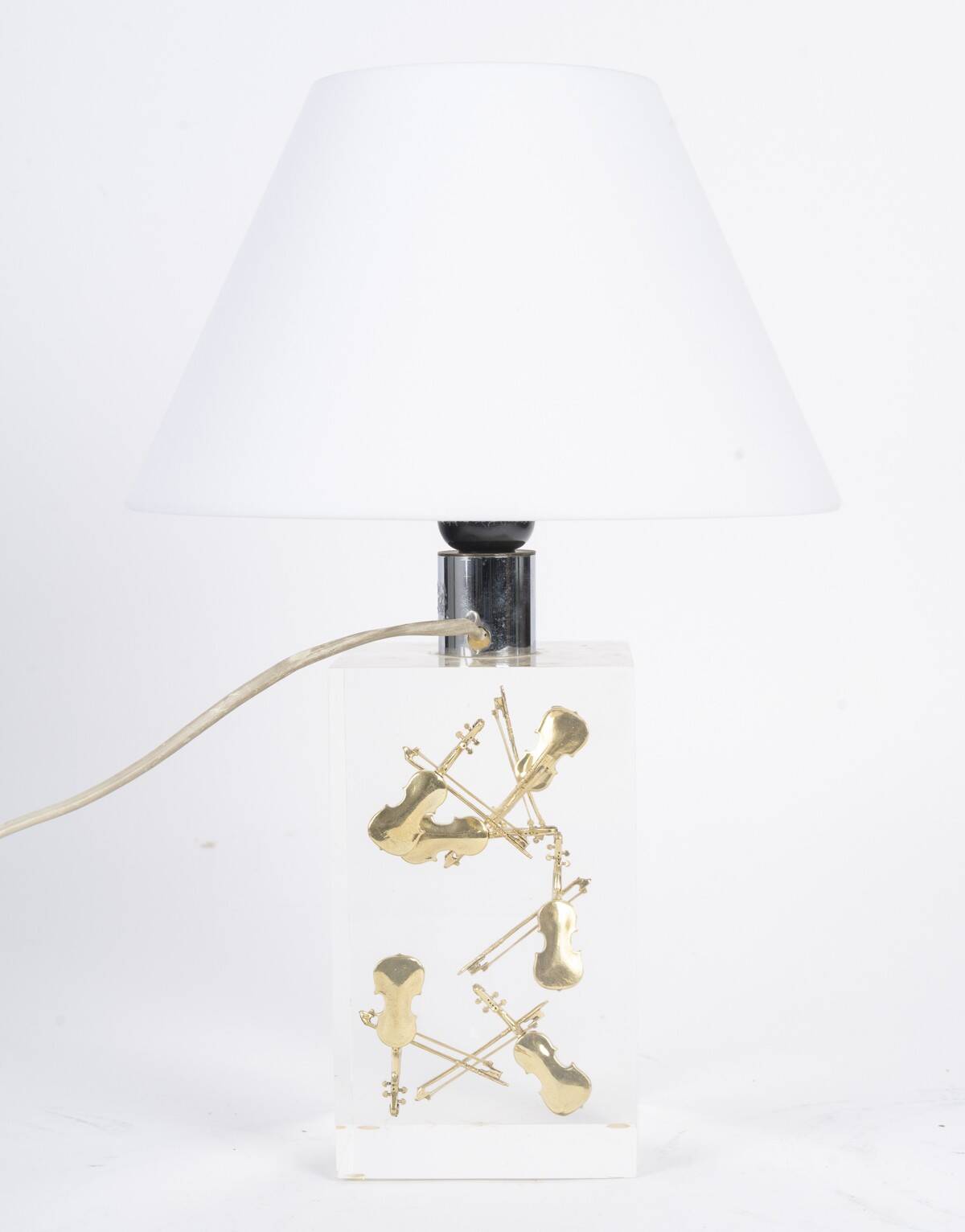 Table lamp