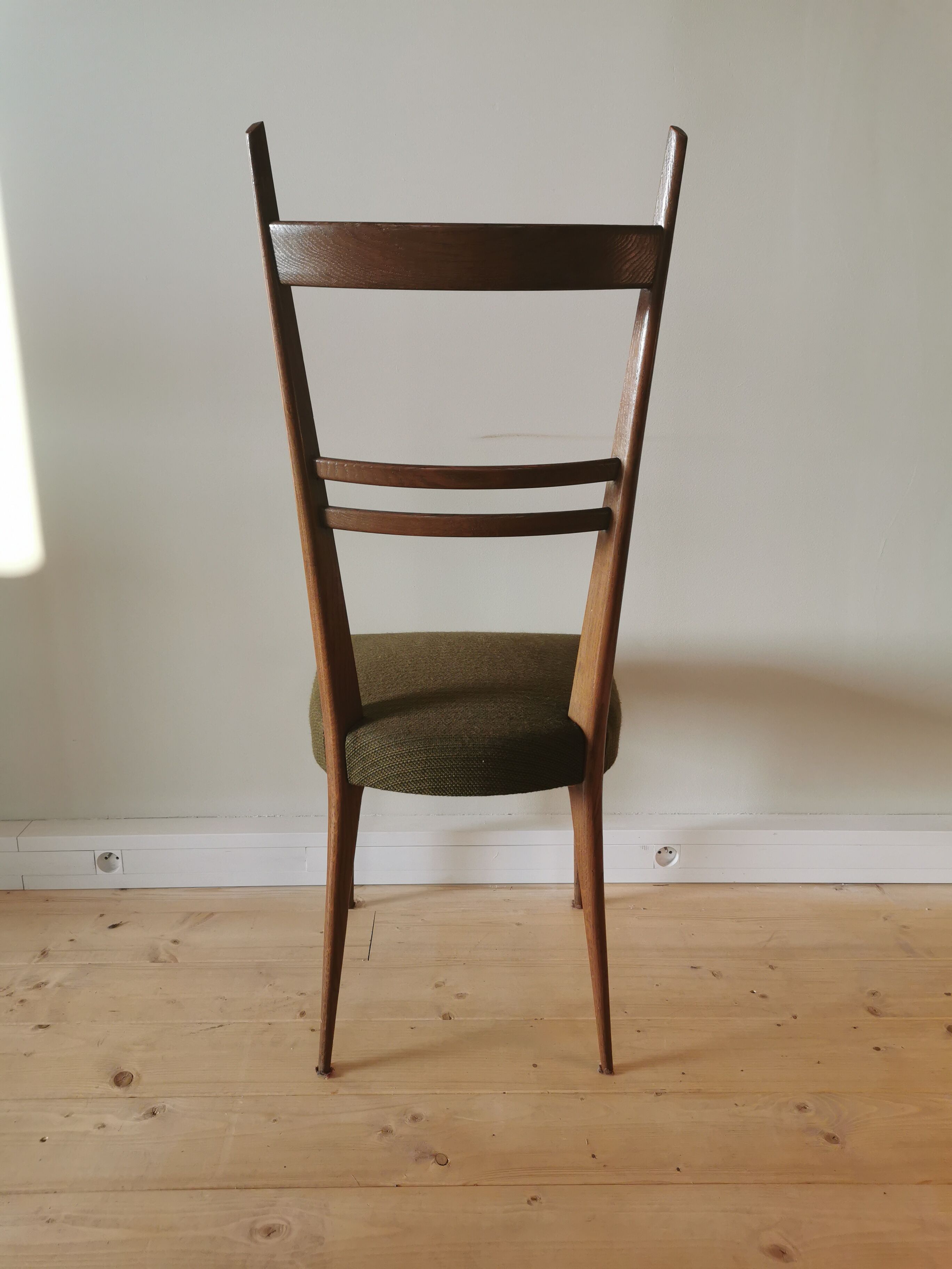Lot of 6 Italian oak chairs from the 60s