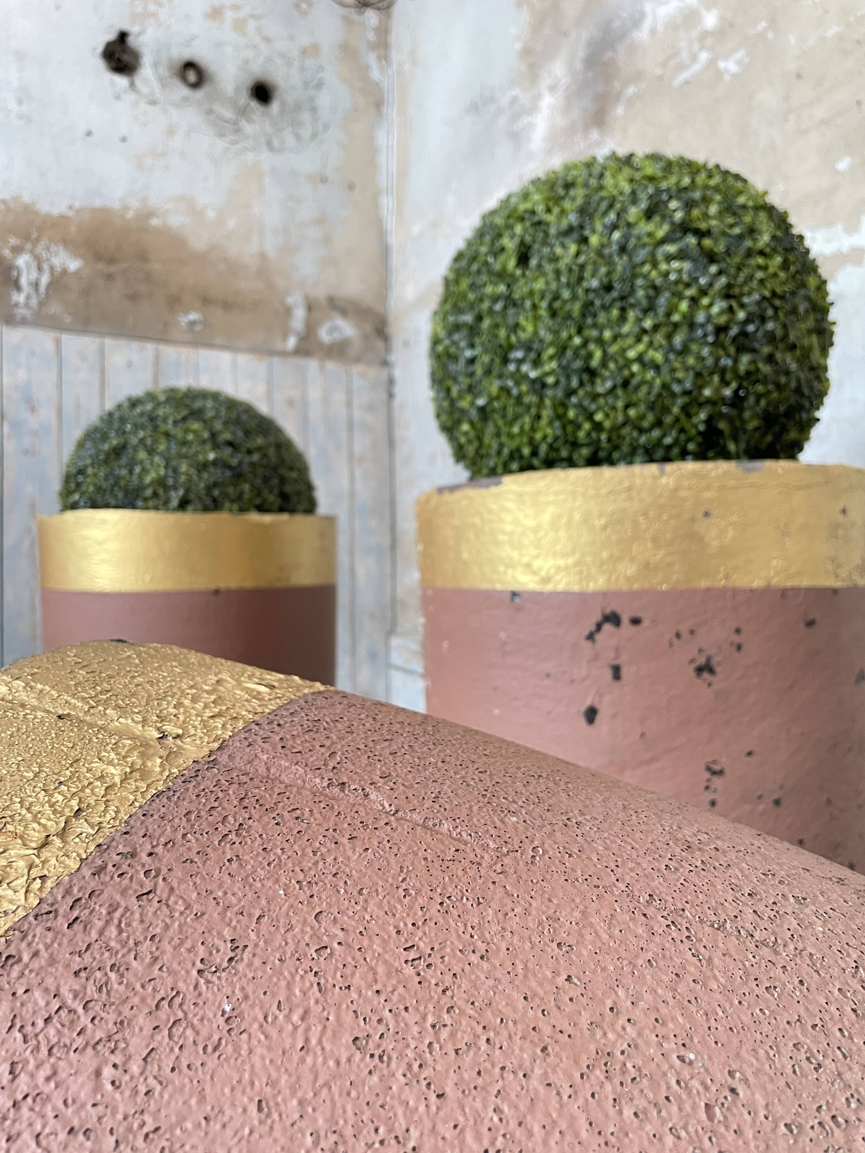Planters, foundry crucibles