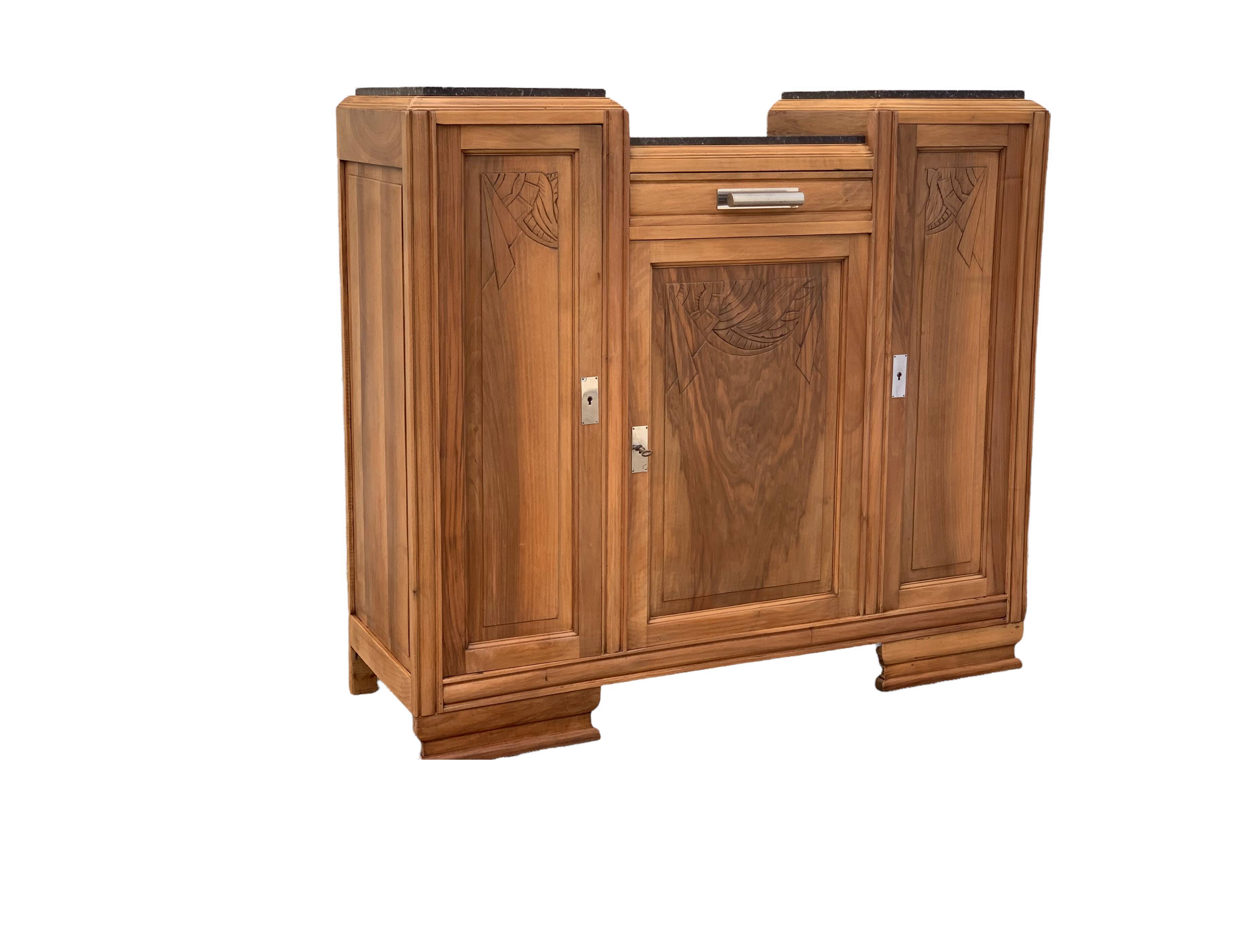 Parisian art deco buffet walnut brut massive 1920