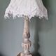 Lampe en bois patiné