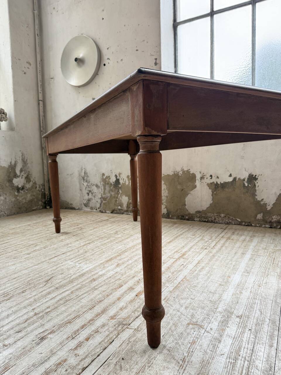 Turned leg cherry table 160cm