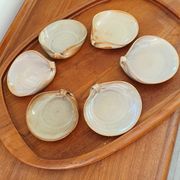 6 enamelled sandstone cups
