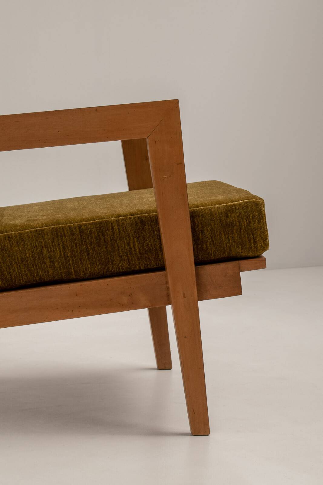 Paire de fauteuils de reconstruction française, France 1960s