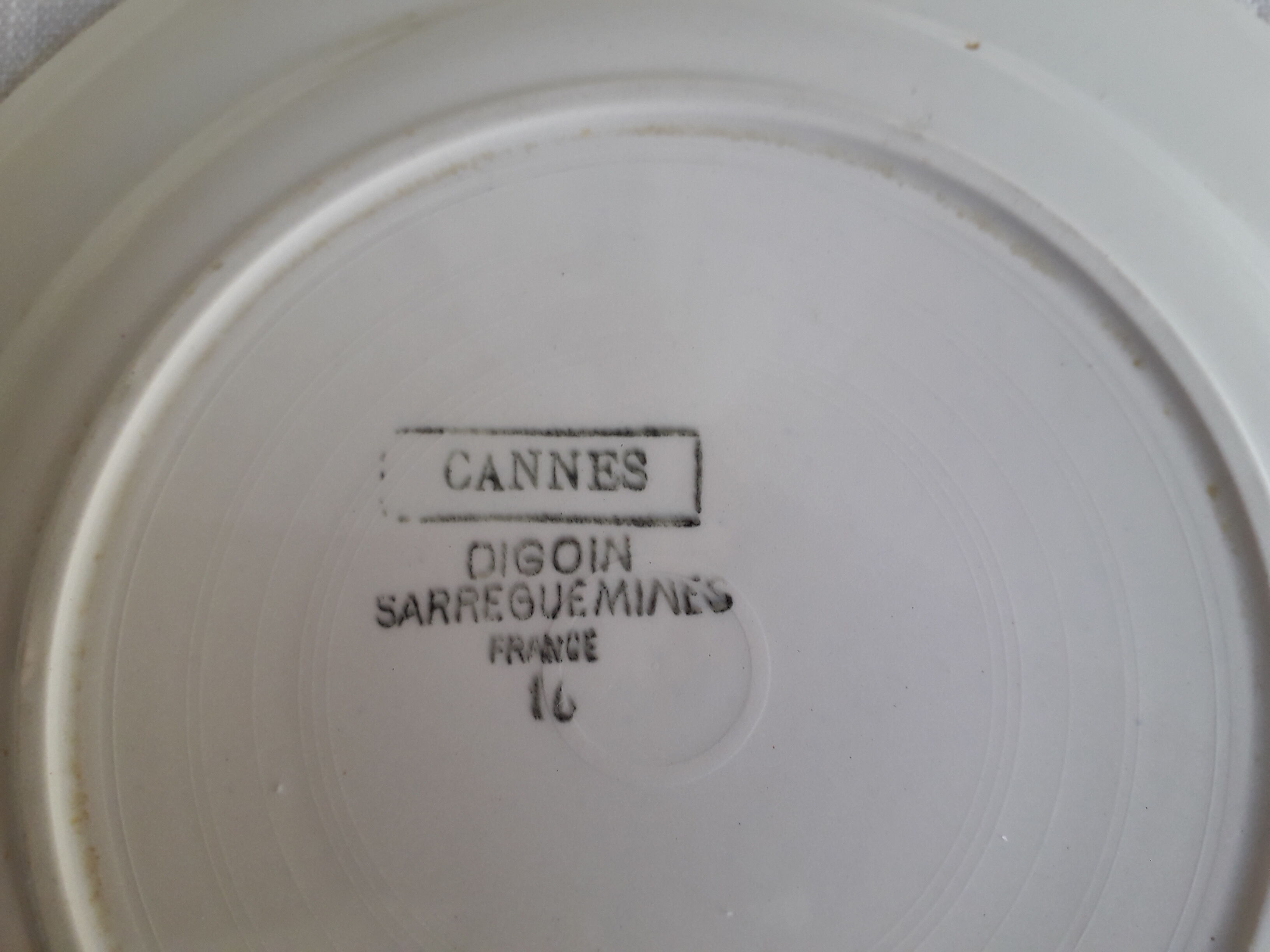 Set of two flat plates and two dessert plates Sarreguemines cannes model