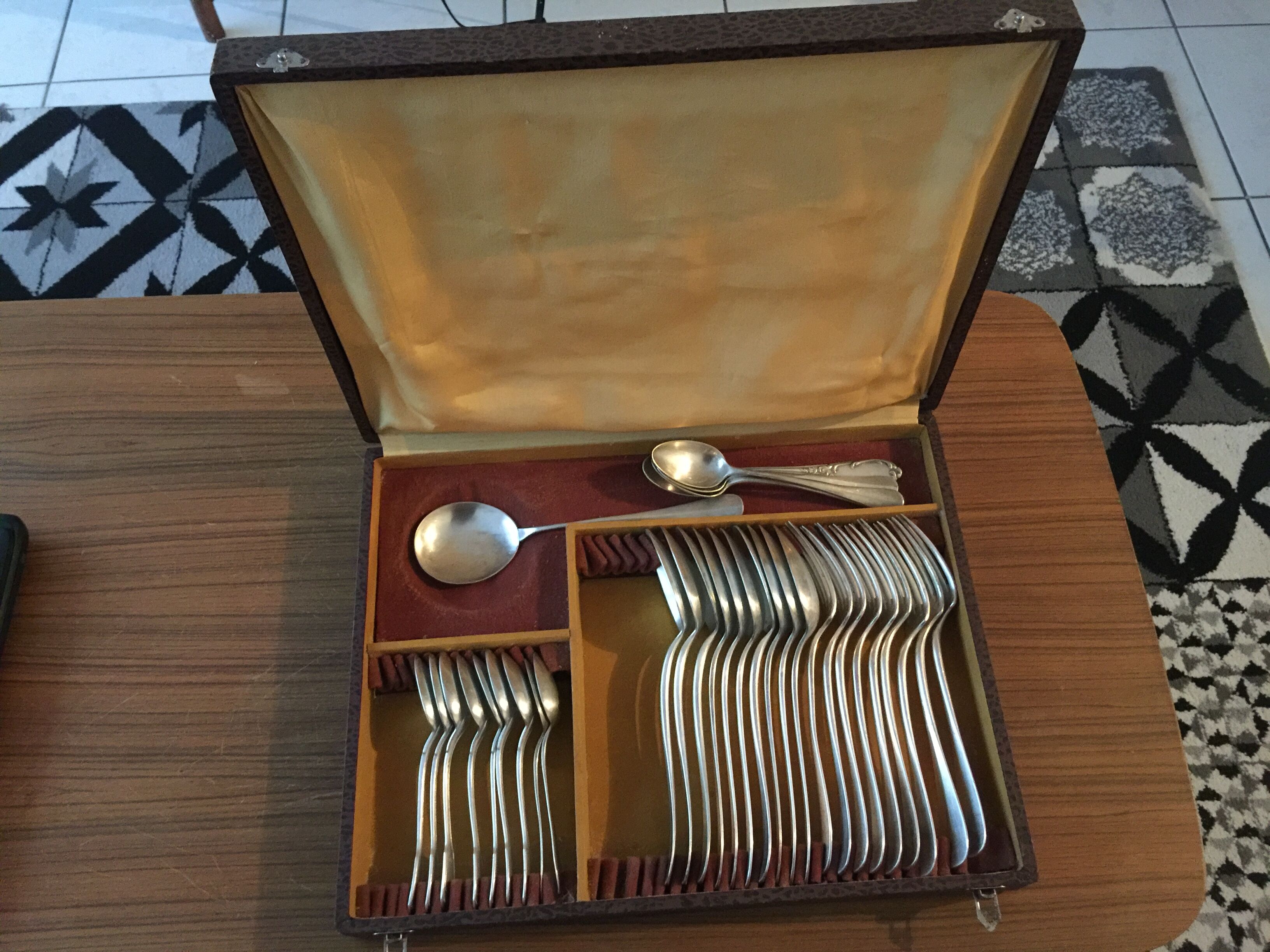 Silver metal cutlery