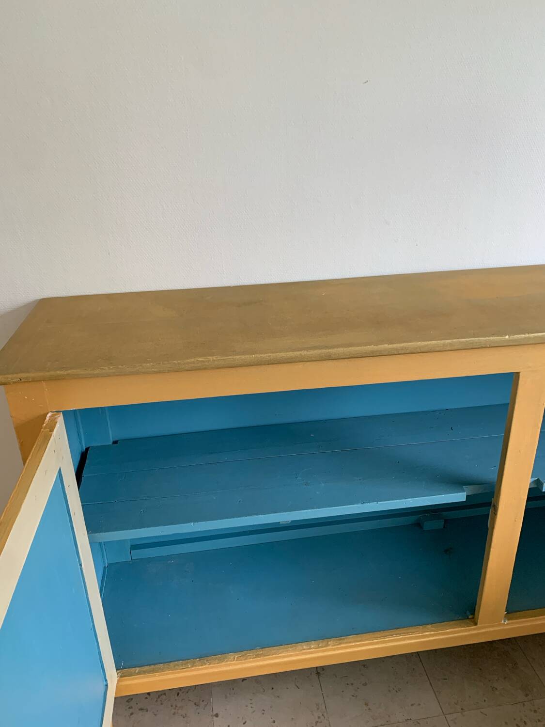 Vintage chest of drawers