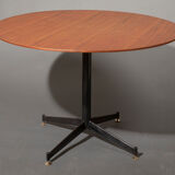 Round dining table