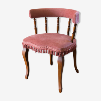 Pink velvet chair