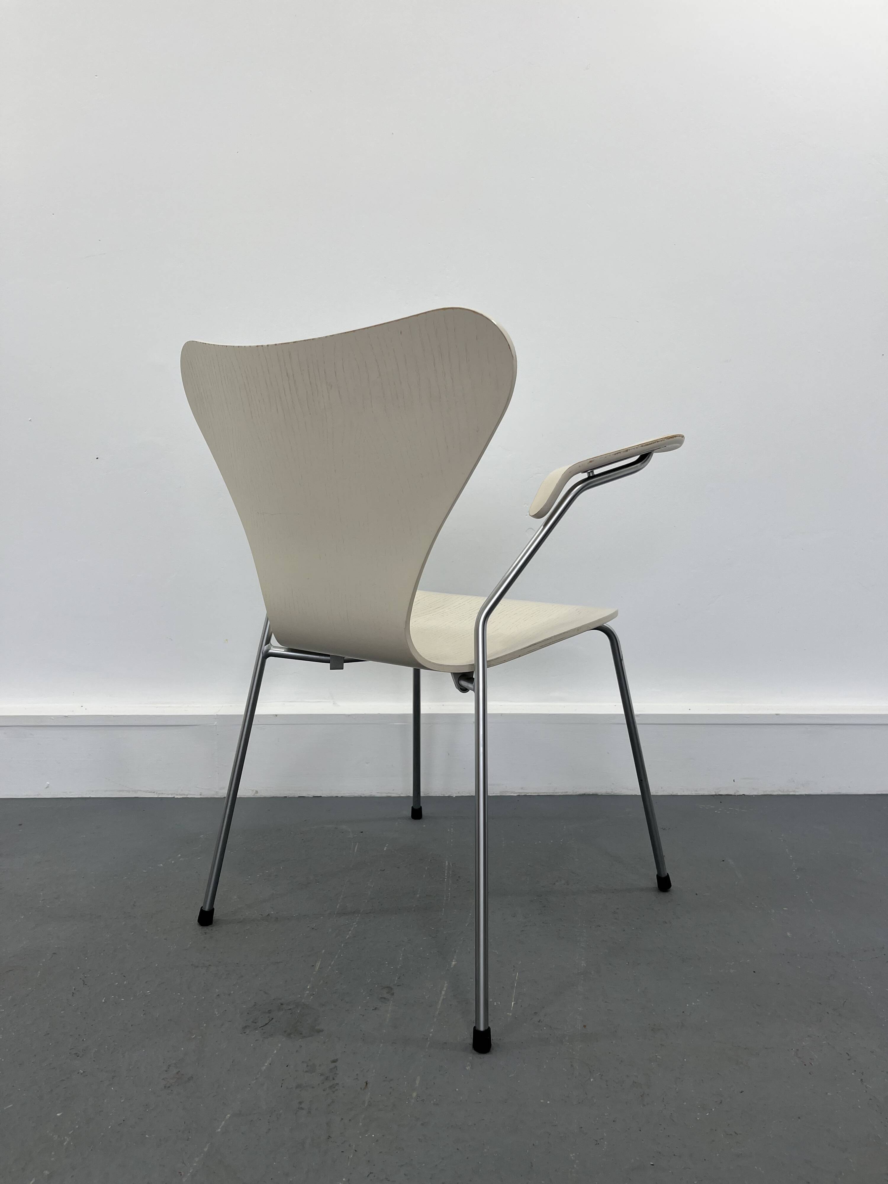 Fauteuil d'Arne Jacobsen pour Fritz Hansen, Danemark.