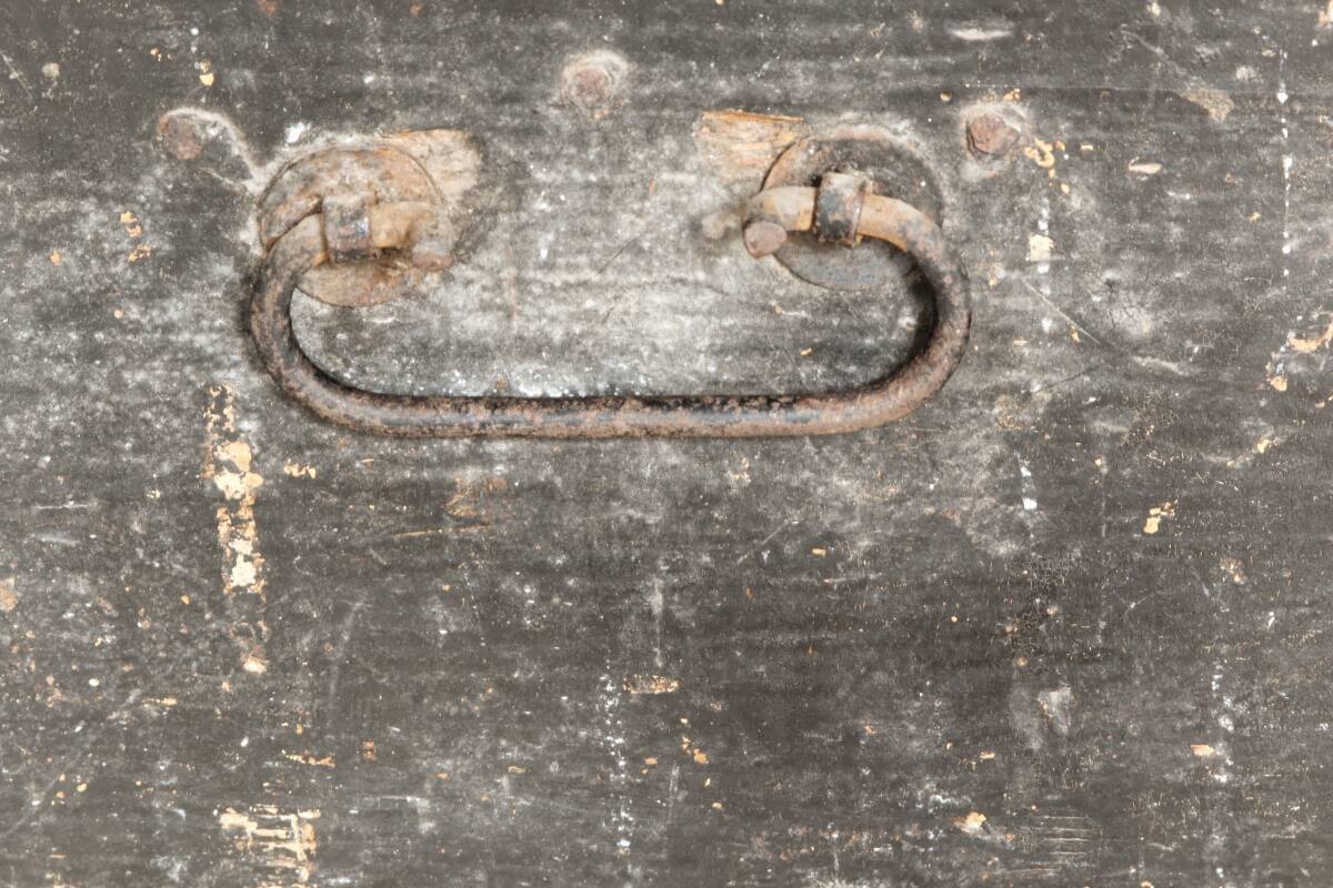 Malle en bois, amidon Le Chat Hoffmann