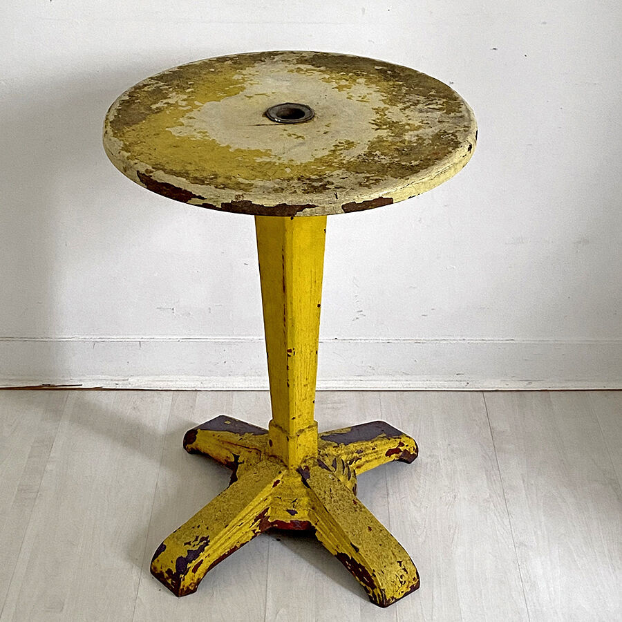 Table bistrot art déco métal patine jaune