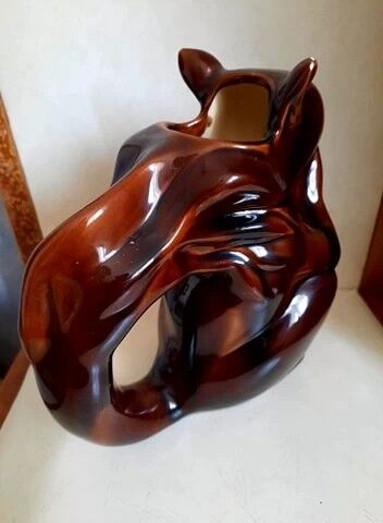 Very vintage squirrel-shaped decanter