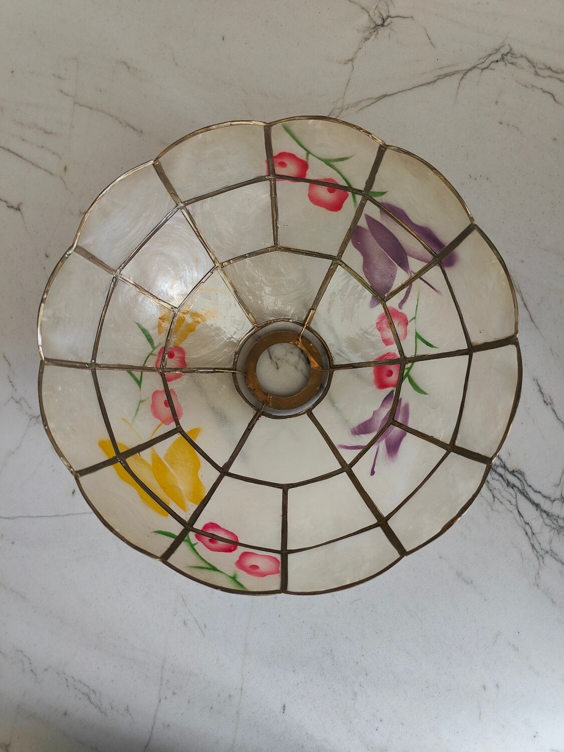 Mother-of-pearl lampshade