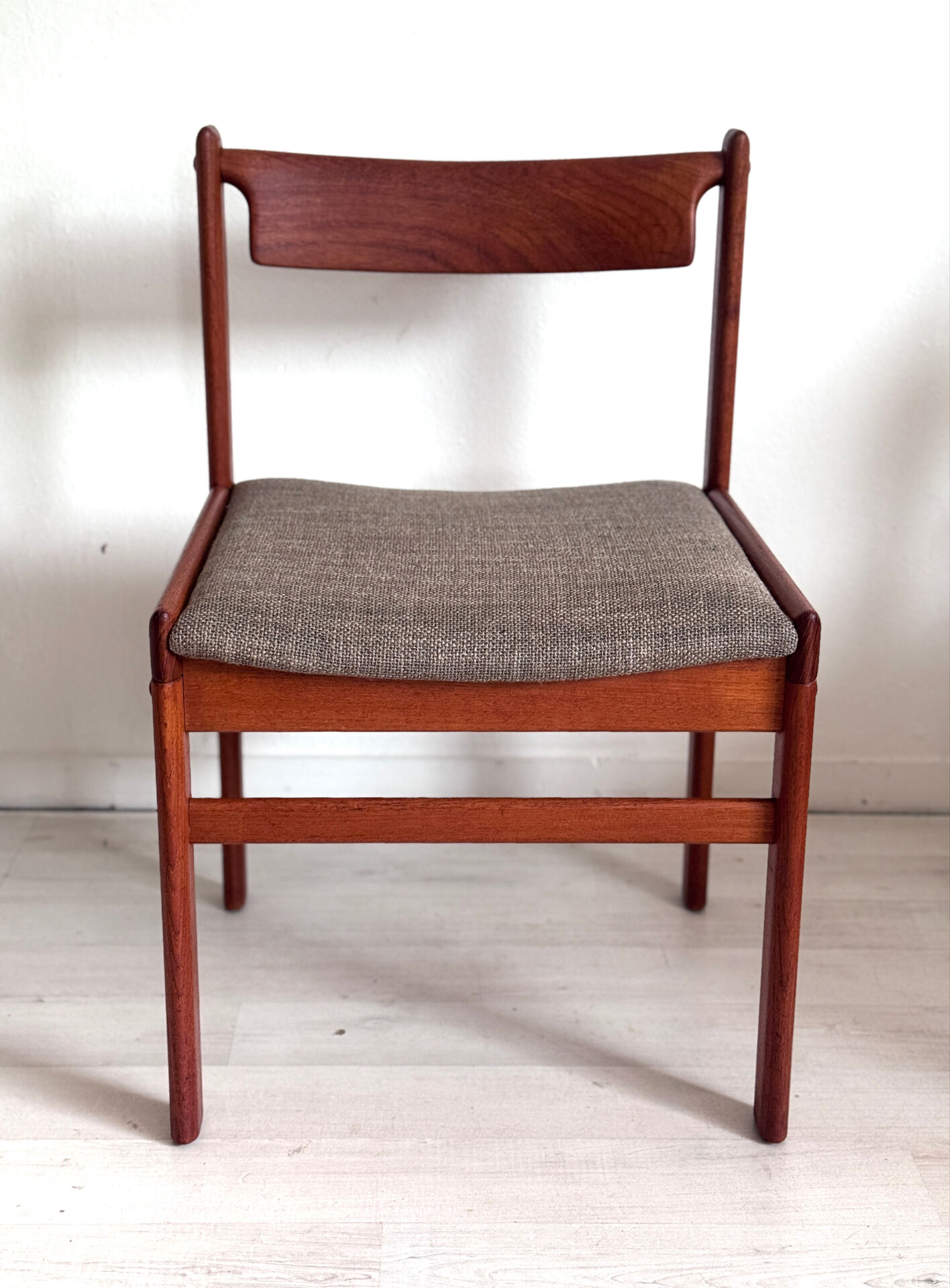 4 eetkamerstoelen H.W. Klein voor Bramin – teakhout – jaren 60