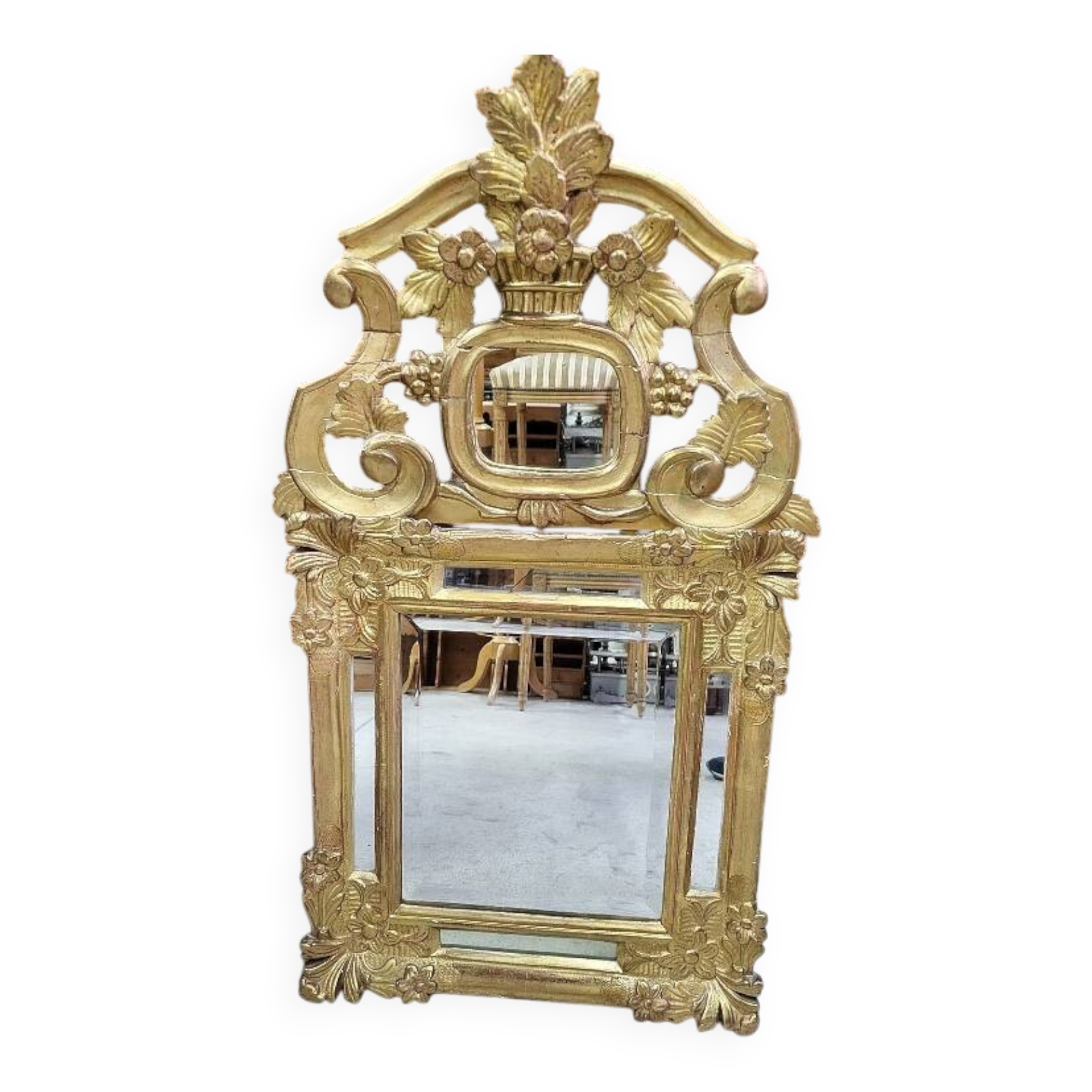 GILT WOODEN GLASS MIRROR FROM THE LATE 18TH CENTURY