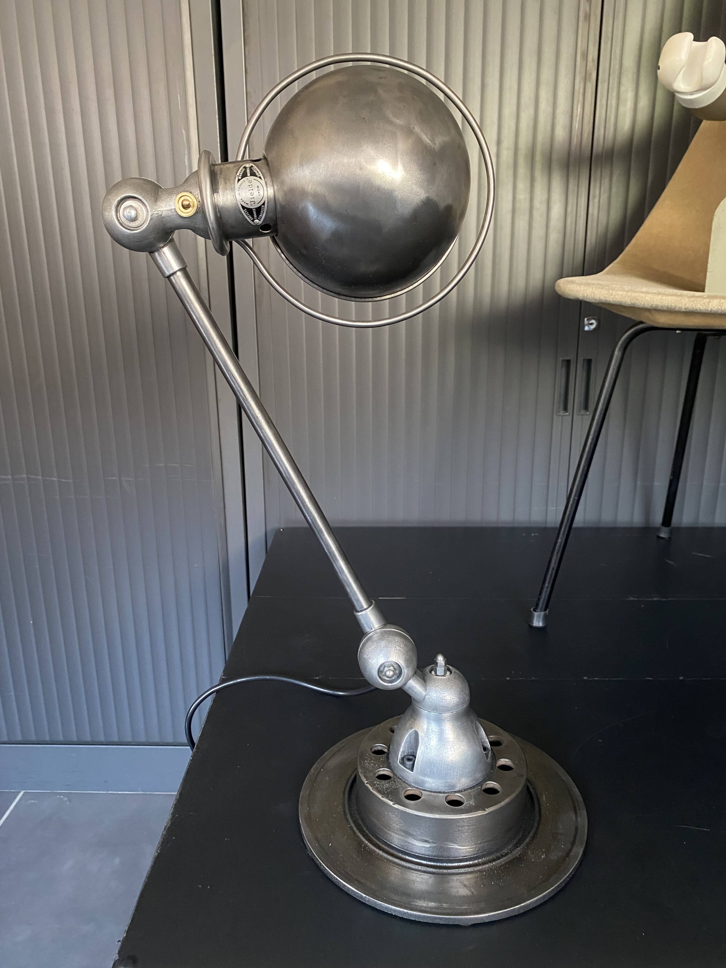 Lampe jieldé 1 bras patine graphite industriel vintage