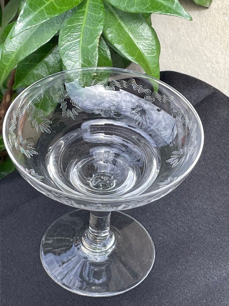 6 Champagne glasses – Guilloche crystal