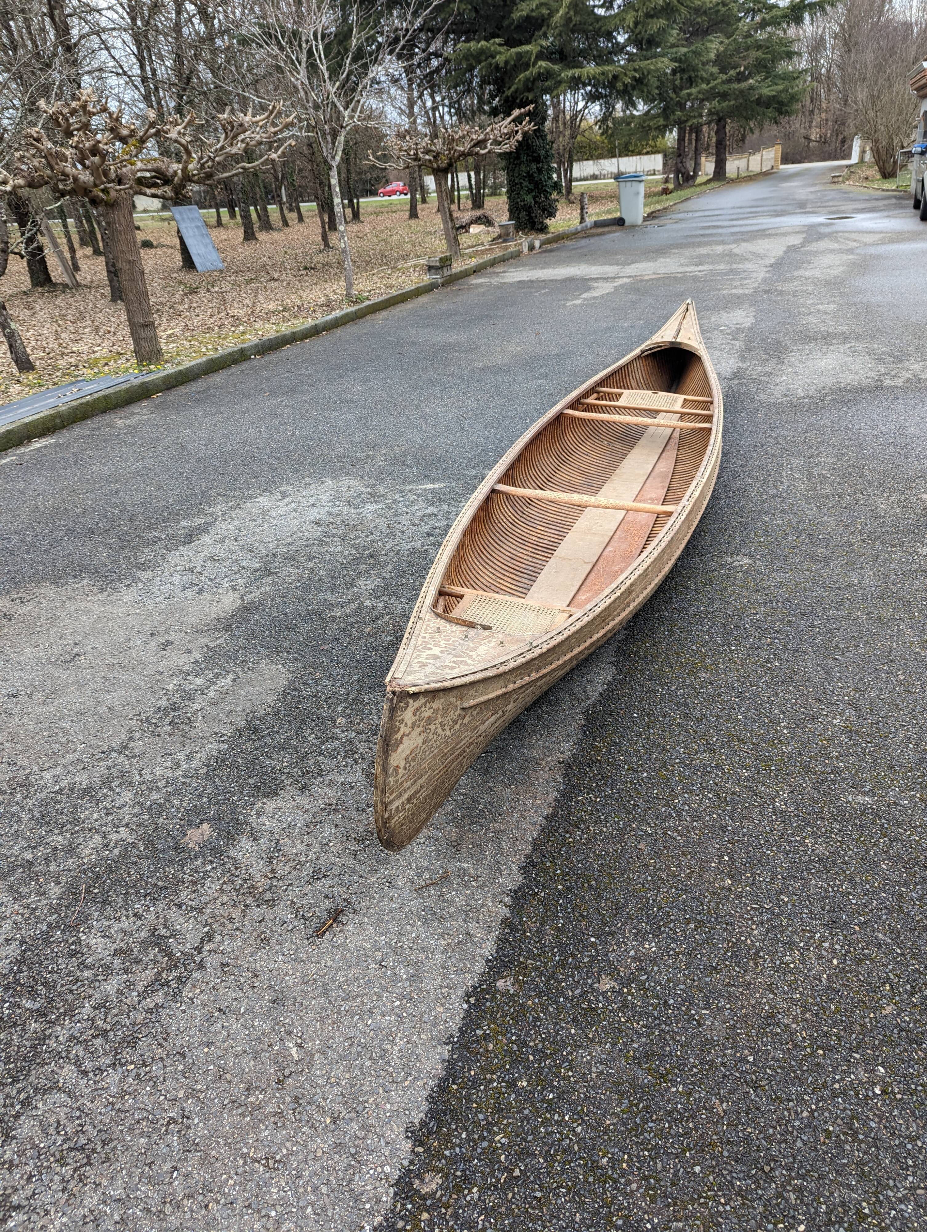 Large canoe Chauviére 1900 + 5 Pair of paddle