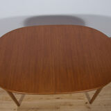 Table à manger extensible en teck ovale du milieu du siècle de McIntosh, années 1960