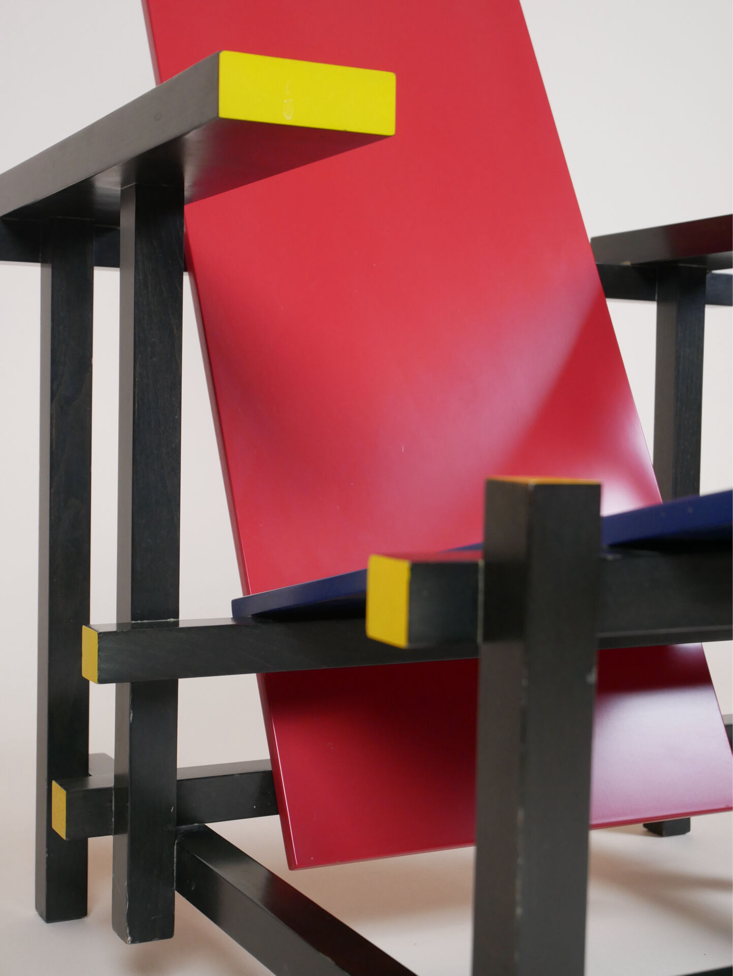 Armchair Red & Blue Gerrit Rietveld