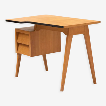 Bureau français des années 60