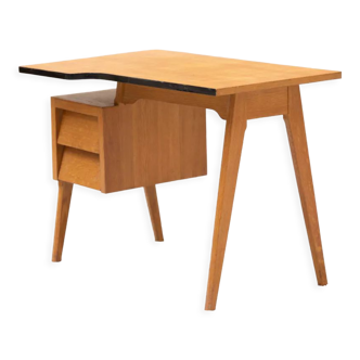 Bureau français des années 60