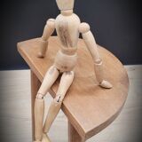 Tripod stool half moon light