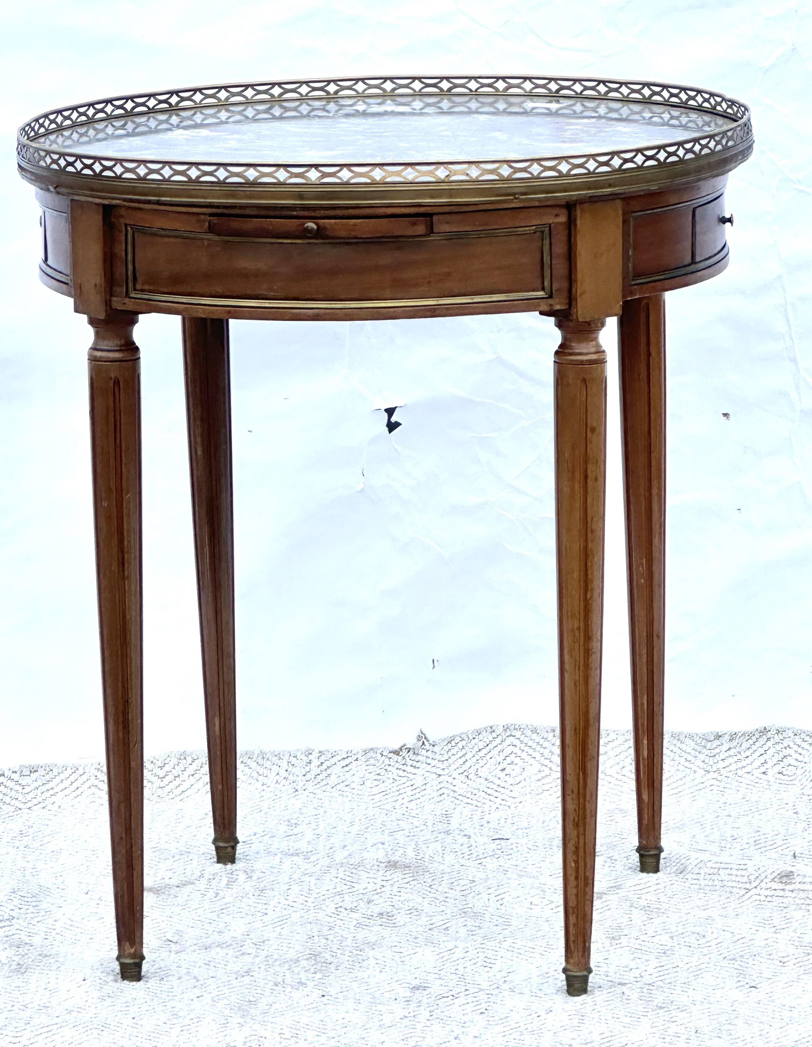 Pedestal table