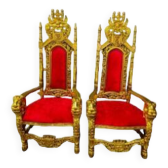 Lot 2 red and gold armchairs