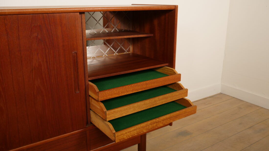 Vintage highboard | Danish | 175 cm