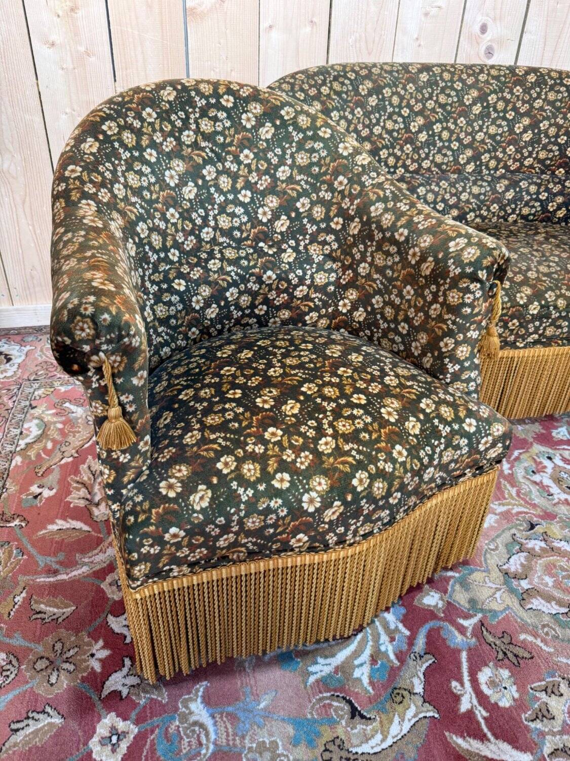Toad Salon – Floral Fabric & Golden Trimmings