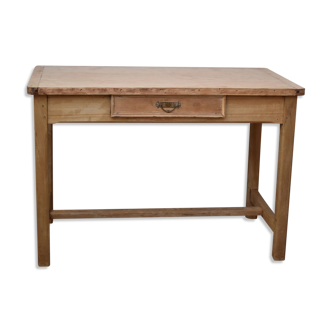 Kitchen table