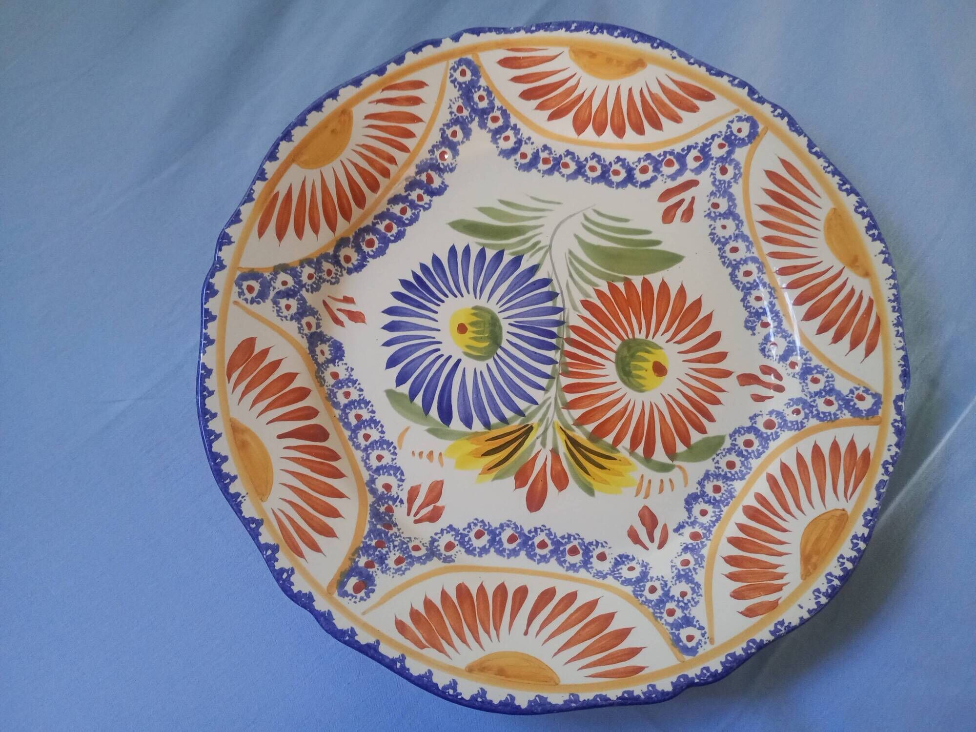Henriot quimper france - wall plate with flowers - hand-decorated faience