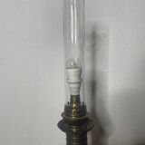 Ancienne lampe à pétrole éclectrifié Napoleon 3 globe en opaline
