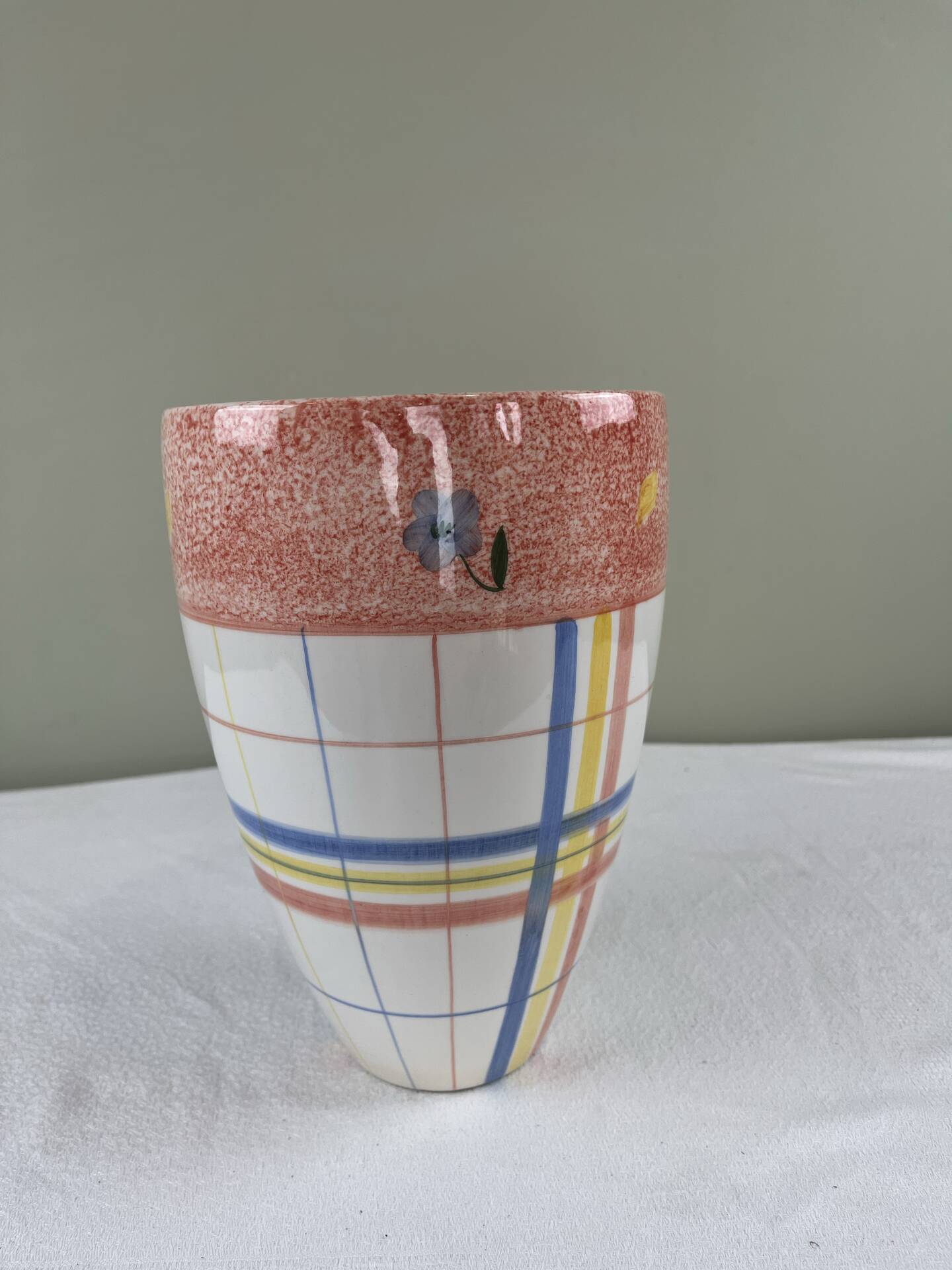 Vase à carreaux vintage