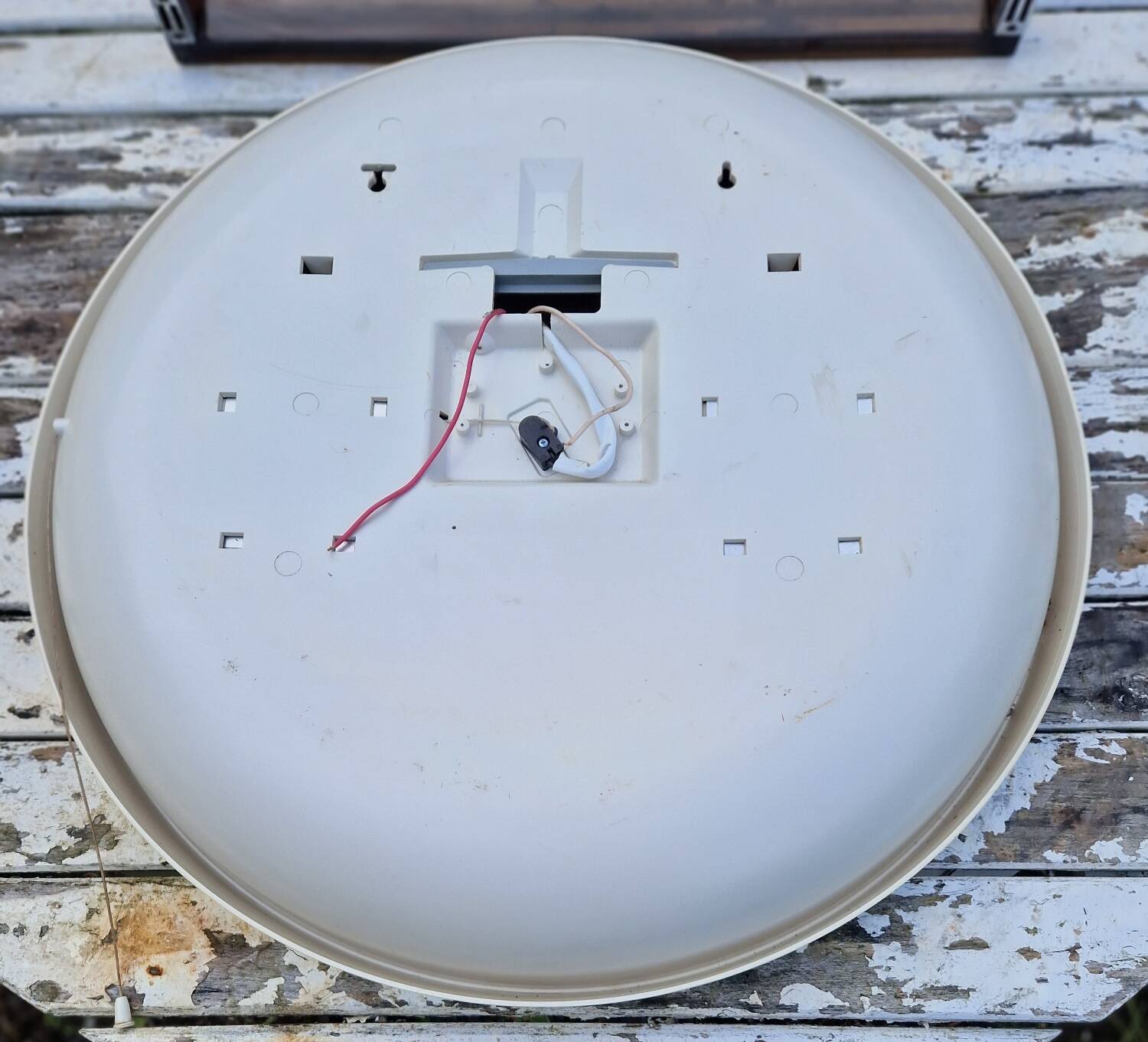 Round illuminated plastic mirror from the 70s