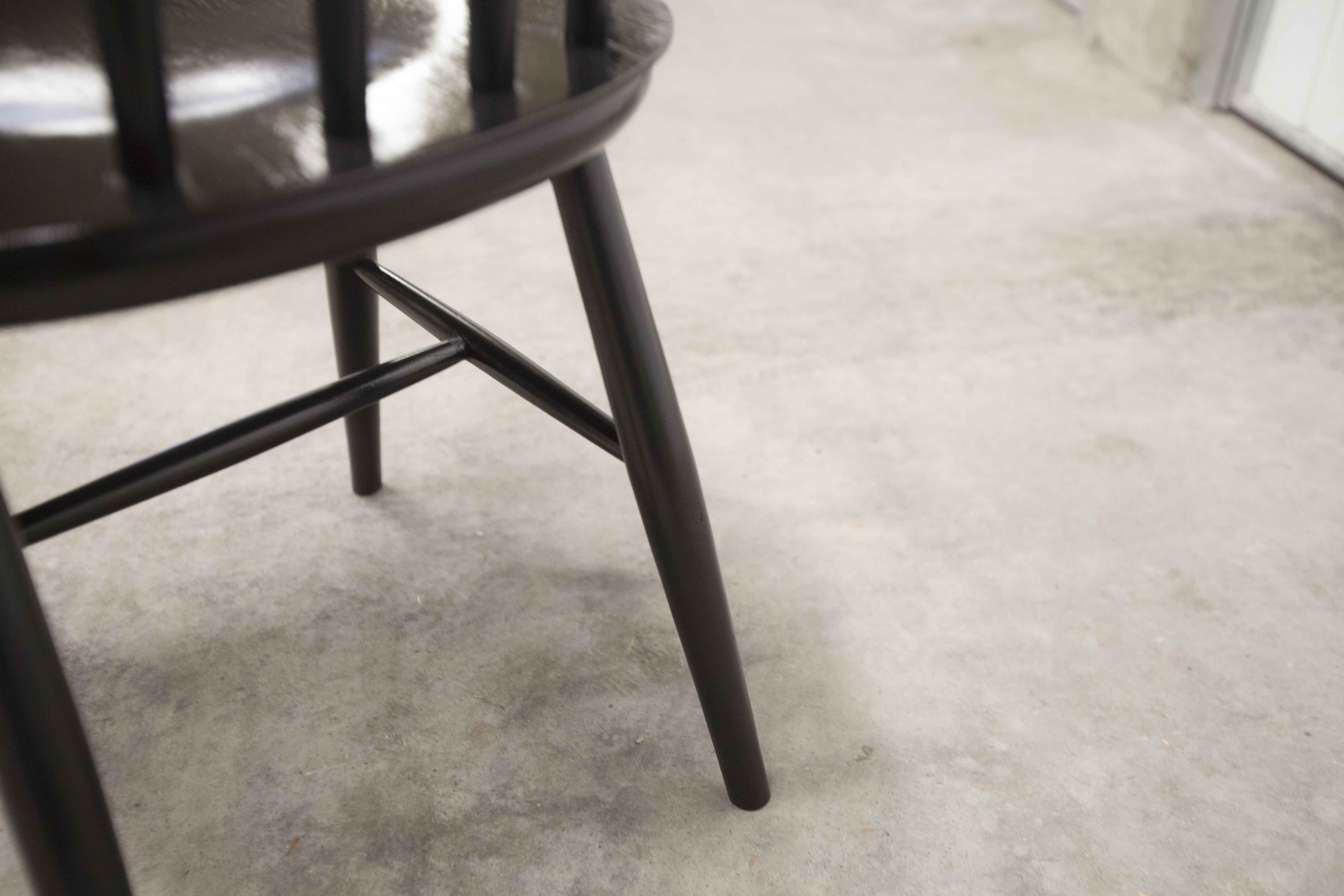 Chair model Fanett by Ilmari Tapiovaara