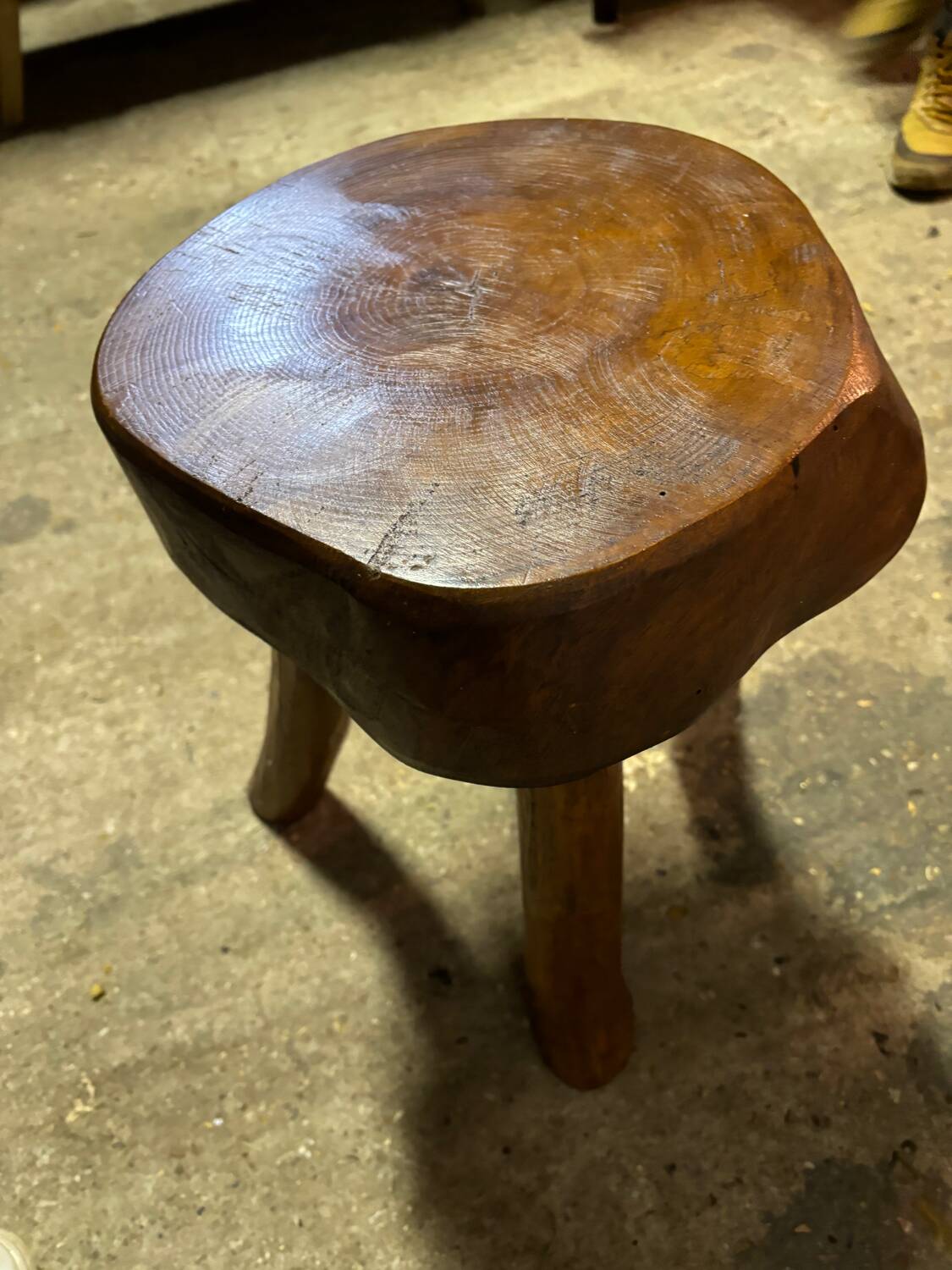 Tripod stool