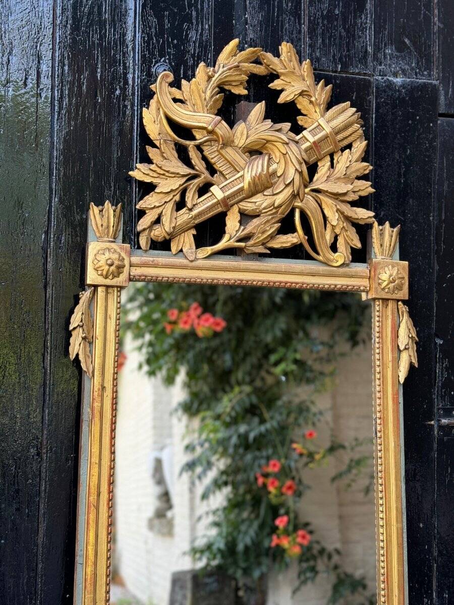 Louis XVI carved and gilded wood mirror, late 18th century